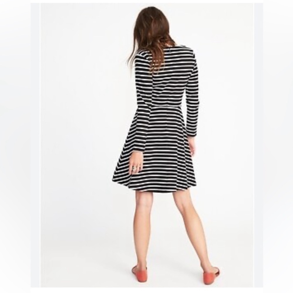 NWT Old Navy Jersey dress.  Size LARGE